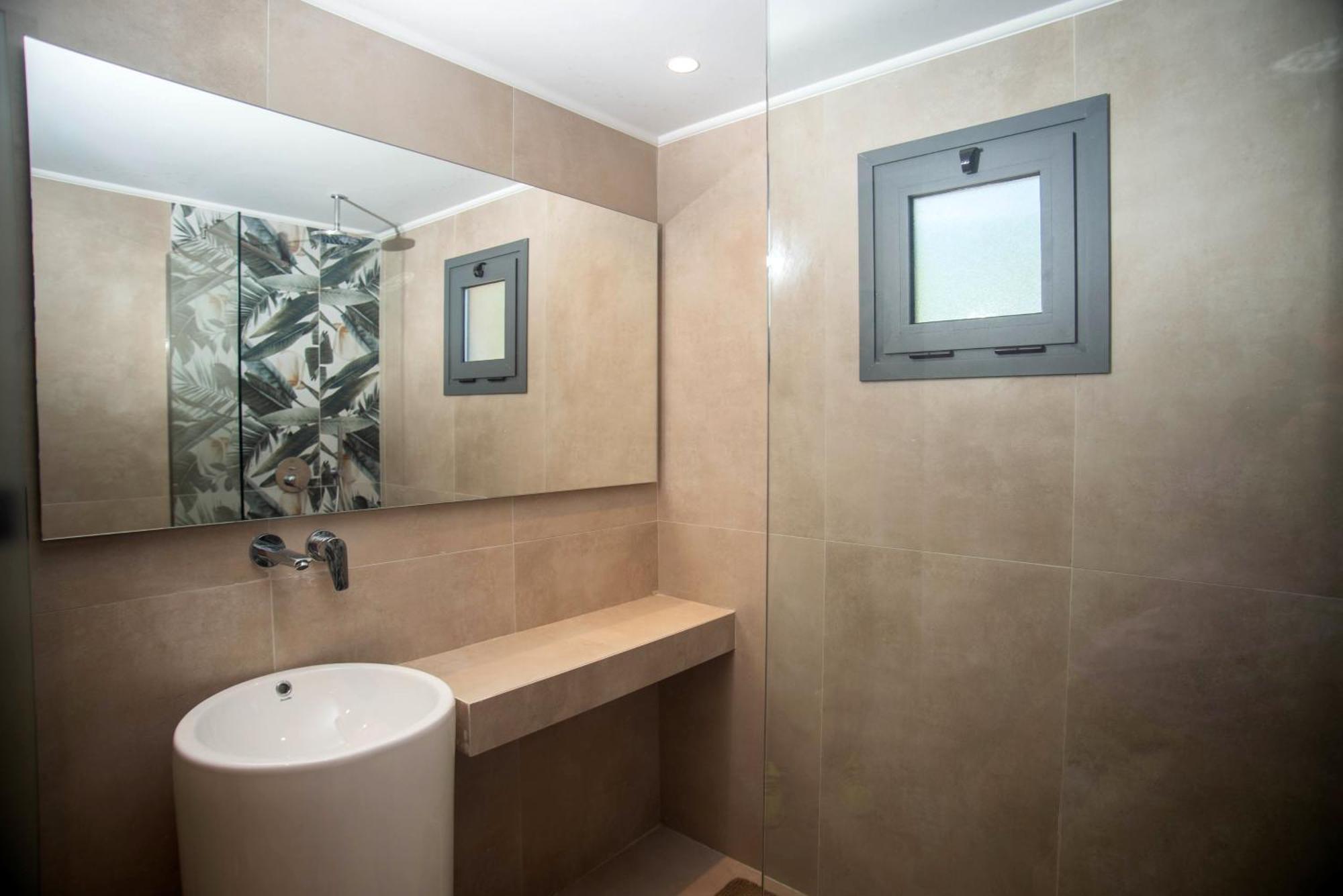 Marea Luxury Suites - Tramontana Korithion ภายนอก รูปภาพ